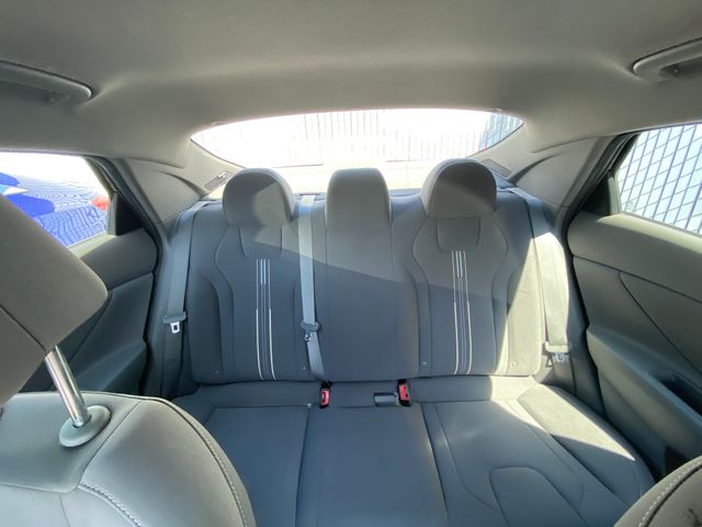 2021 HYUNDAI Elantra photo 18 of 20