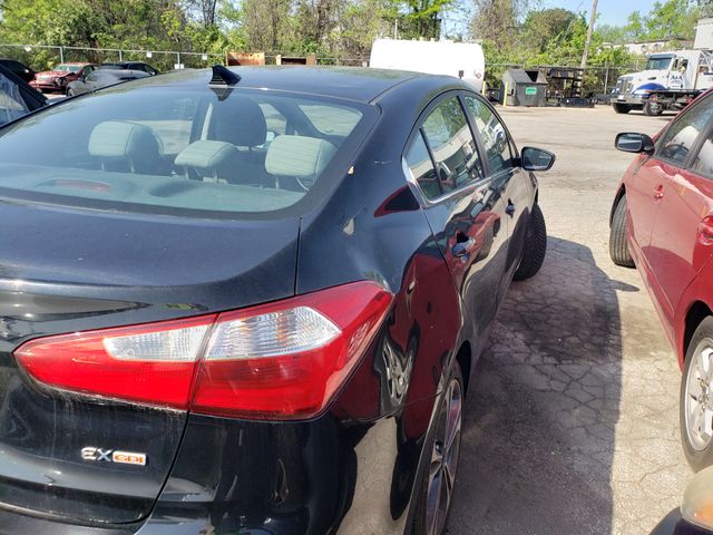 2014 KIA Forte photo 4 of 9