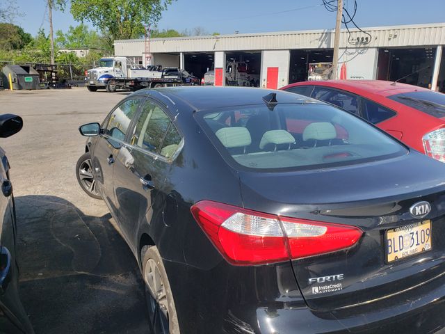 2014 KIA Forte photo 6 of 9