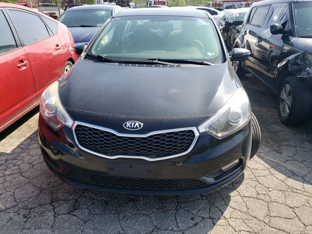 2014 KIA Forte photo 2 of 9