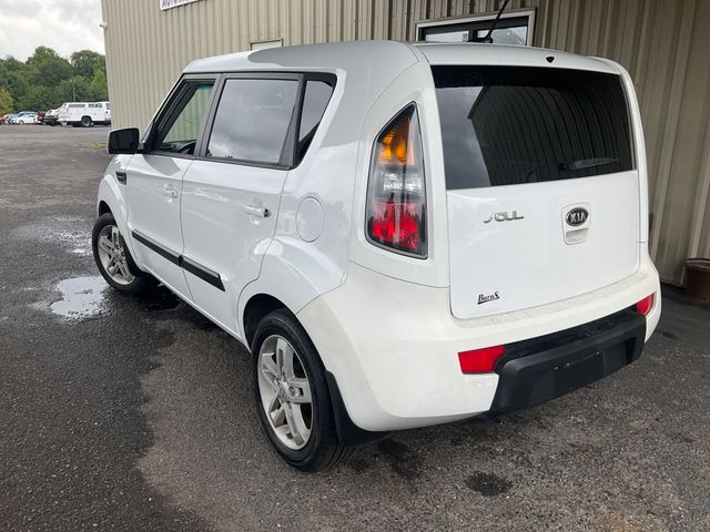 2011 KIA Soul photo 6 of 13