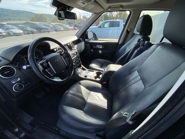 2016 Land Rover LR4 photo 15 of 20
