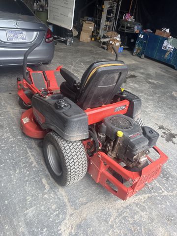 2005 Simplicity  18/44 zero turn photo 4 of 11