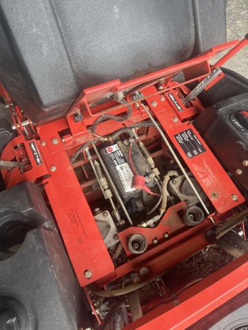 2005 Simplicity  18/44 zero turn photo 11 of 11