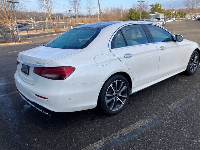 2022 Mercedes-Benz E-Class photo 3 of 10