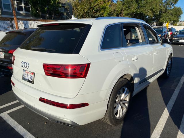 2019 AUDI Q7 photo 10 of 21