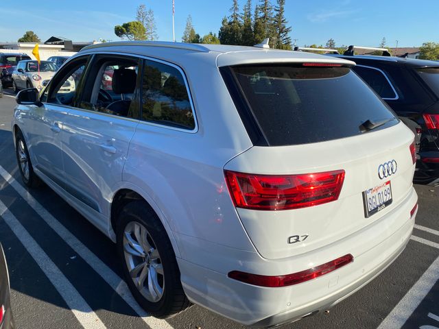 2019 AUDI Q7 photo 8 of 21