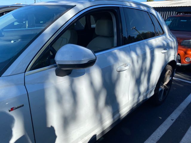 2020 Audi Q3 photo 6 of 21