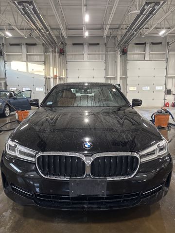 2021 BMW 5 Series photo 5 of 8