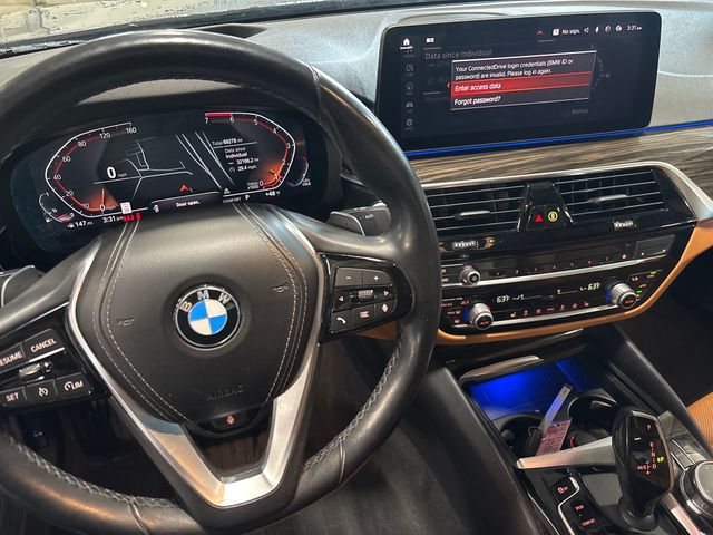 2021 BMW 5 Series photo 8 of 8