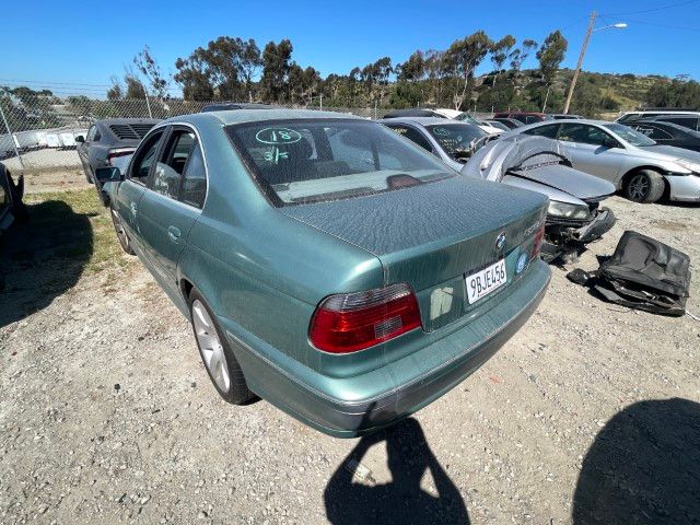 1997 BMW 528i photo 2 of 5