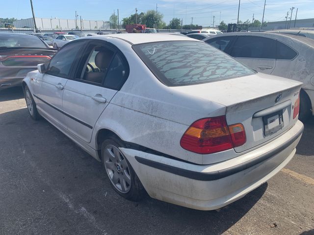 2002 BMW 325i photo 5 of 5