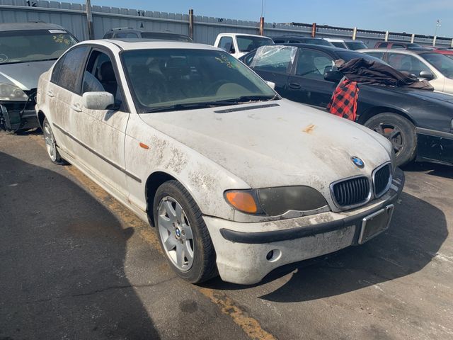 2002 BMW 325i photo 2 of 5