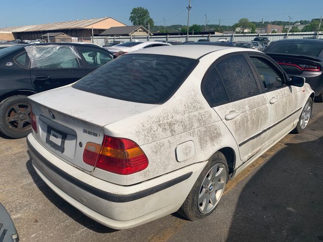 2002 BMW 325i photo 4 of 5