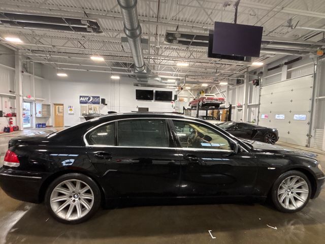 2003 BMW 745Li photo 4 of 8