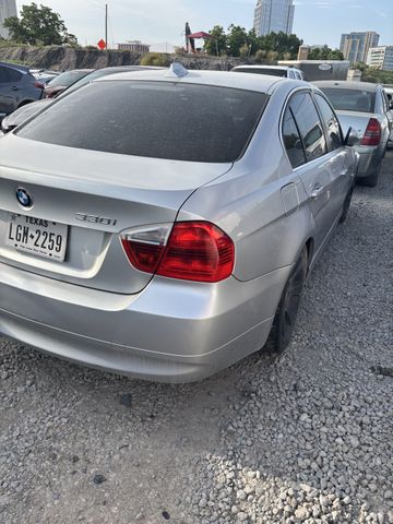 2006 BMW 330i photo 3 of 4