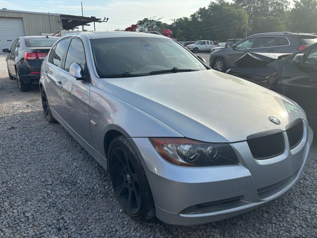 2006 BMW 330i photo 2 of 4