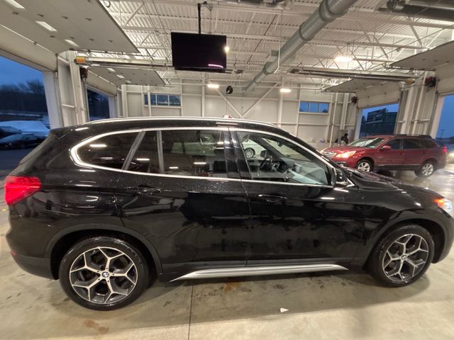 2019 BMW X1 photo 4 of 8