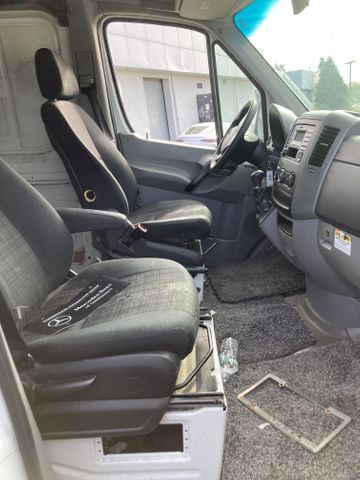 2016 Mercedes-Benz Sprinter 2500 photo 13 of 19