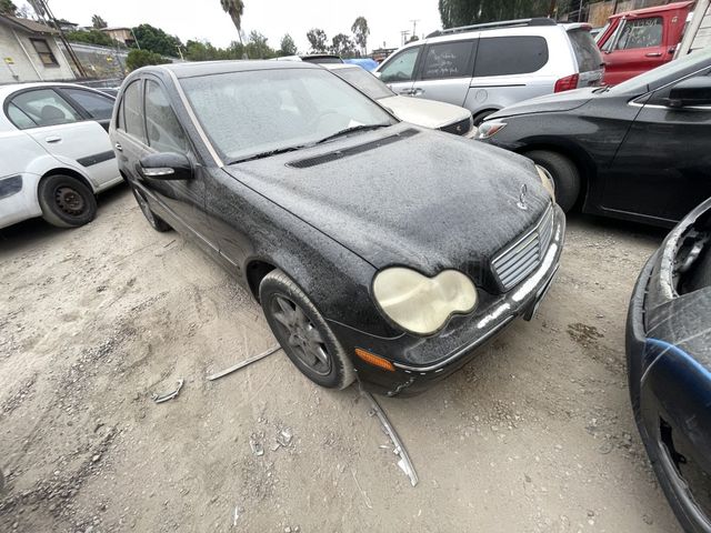 2002 Mercedes-Benz C240 photo 4 of 5