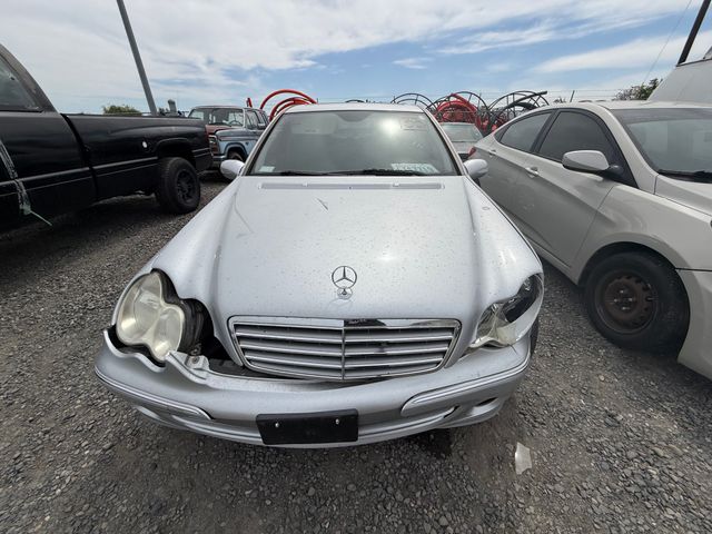 2006 MERCEDES-BENZ C-Class photo 2 of 10
