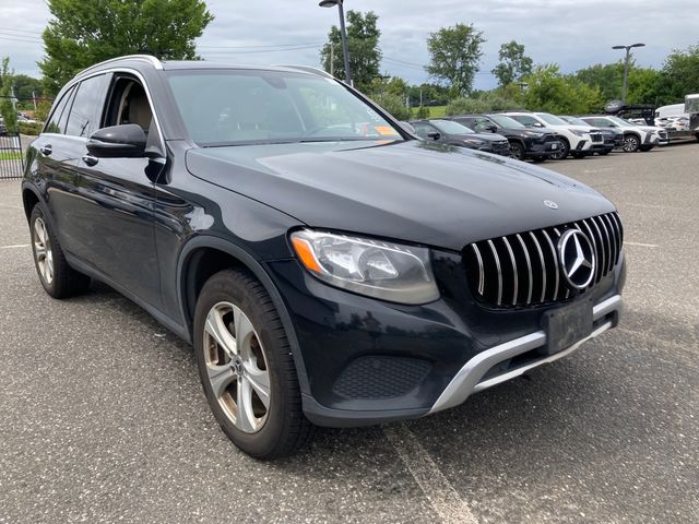 2018 Mercedes-Benz GLC photo 8 of 18