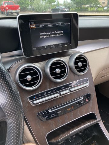 2018 Mercedes-Benz GLC photo 18 of 18