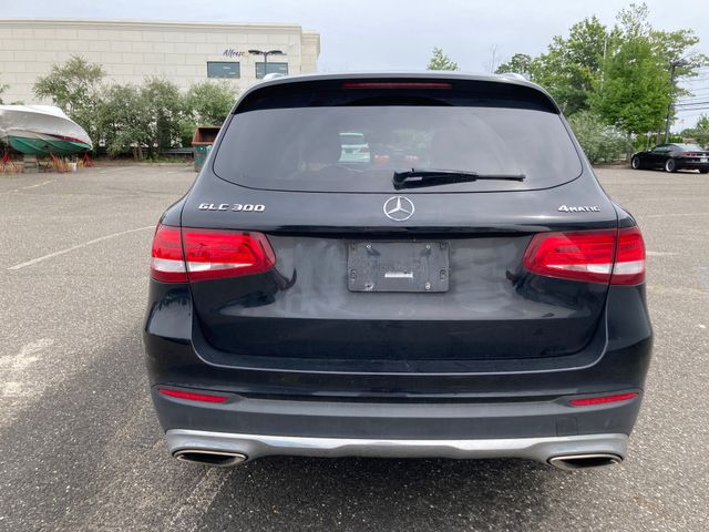 2018 Mercedes-Benz GLC photo 4 of 18