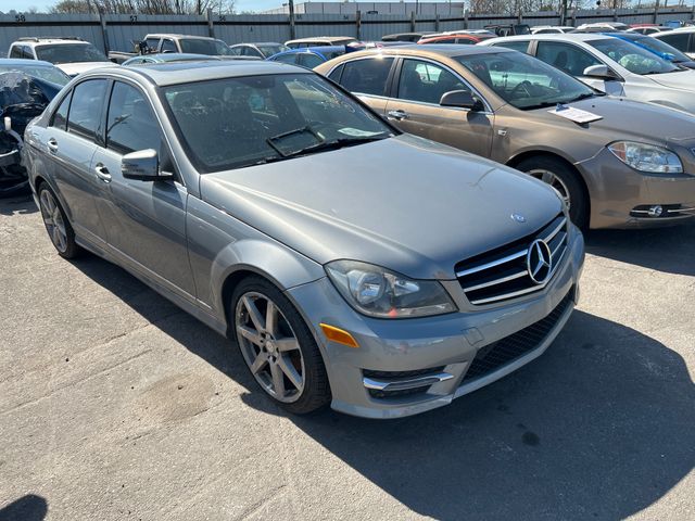 2014 MERCEDES-BENZ C-Class photo 2 of 4