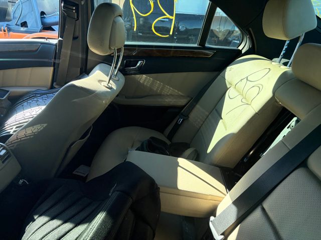 2011 Mercedes-Benz E350 photo 2 of 6