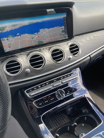 2017 Mercedes-Benz E-Class photo 12 of 12