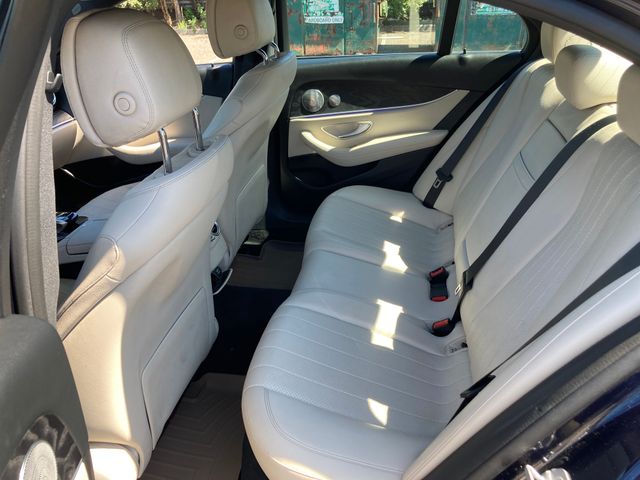 2017 Mercedes-Benz E-Class photo 9 of 12