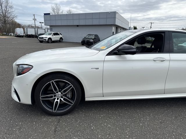 2017 Mercedes-Benz E-Class photo 2 of 14