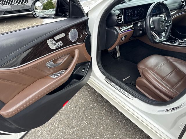2017 Mercedes-Benz E-Class photo 11 of 14