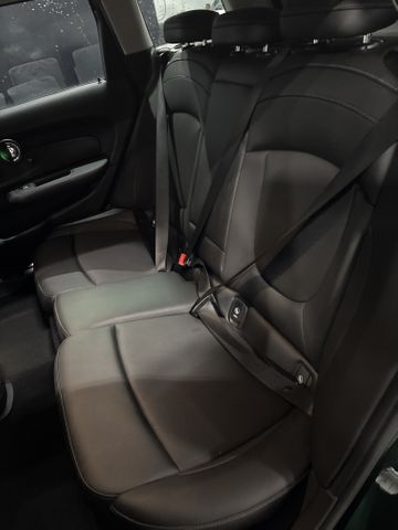 2017 MINI Clubman photo 7 of 8