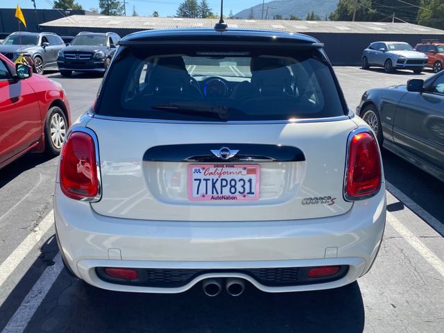 2016 MINI Hardtop photo 8 of 17