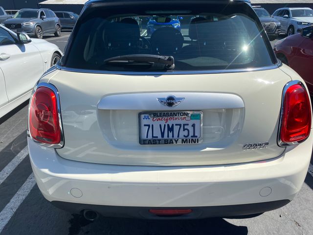 2015 MINI Hardtop photo 10 of 20