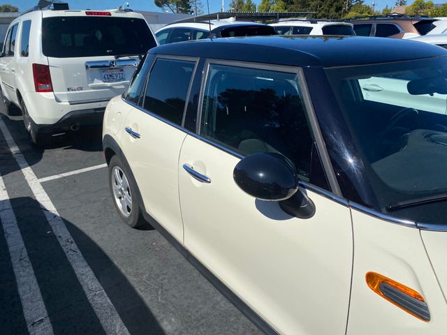 2015 MINI Hardtop photo 13 of 20