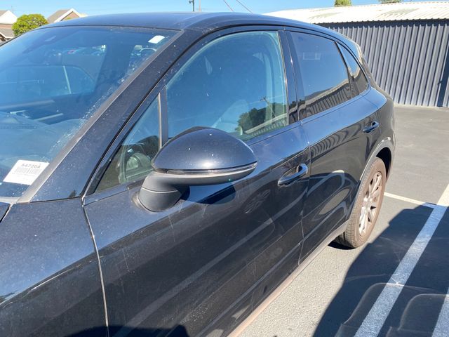 2021 Porsche Cayenne photo 6 of 22