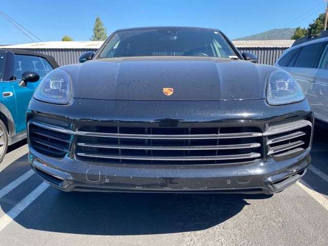 2021 Porsche Cayenne photo 2 of 22