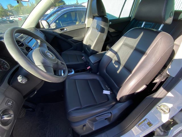 2012 Volkswagen Tiguan photo 16 of 18