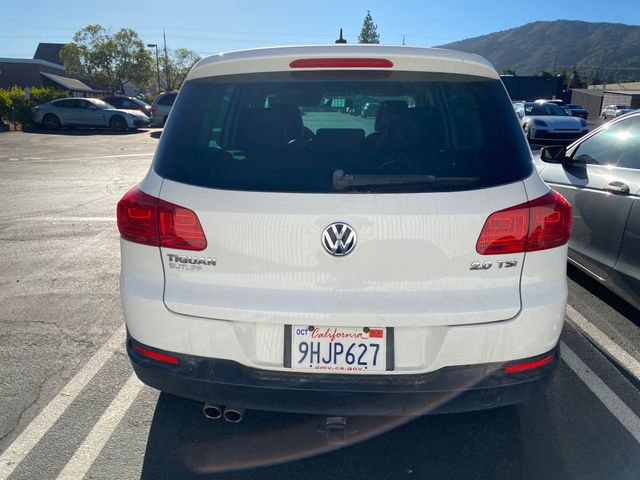 2012 Volkswagen Tiguan photo 9 of 18