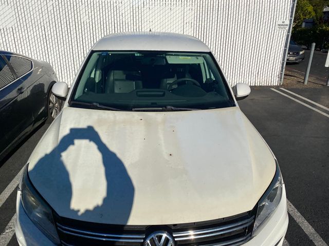 2012 Volkswagen Tiguan photo 3 of 18