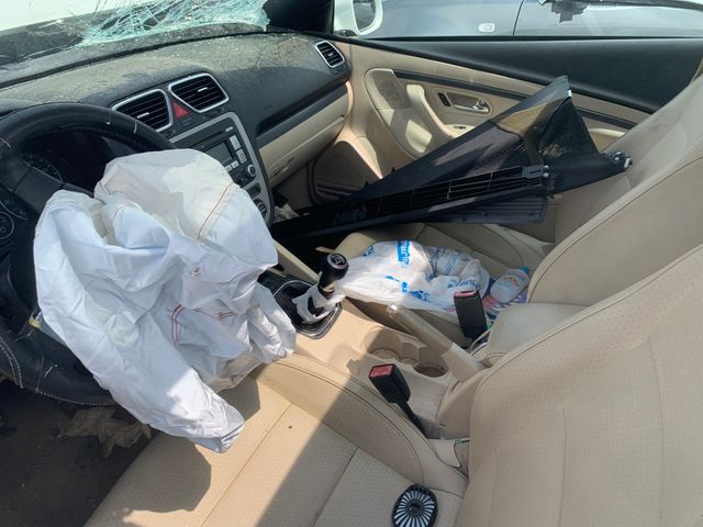 2008 VOLKSWAGEN Eos photo 6 of 6