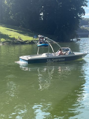 1987 Ski Supreme Wake boat photo 10 of 11