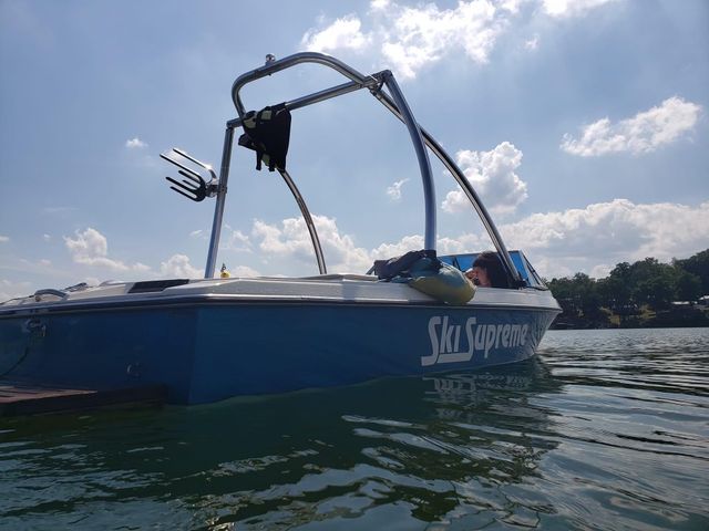 1987 Ski Supreme Wake boat photo 1 of 11