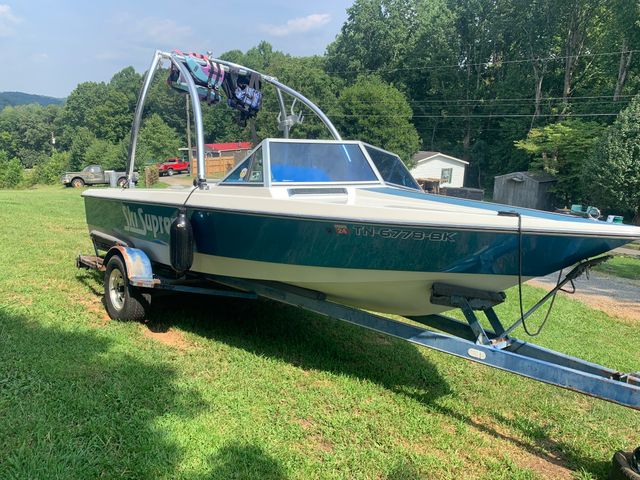 1987 Ski Supreme Wake boat photo 2 of 11