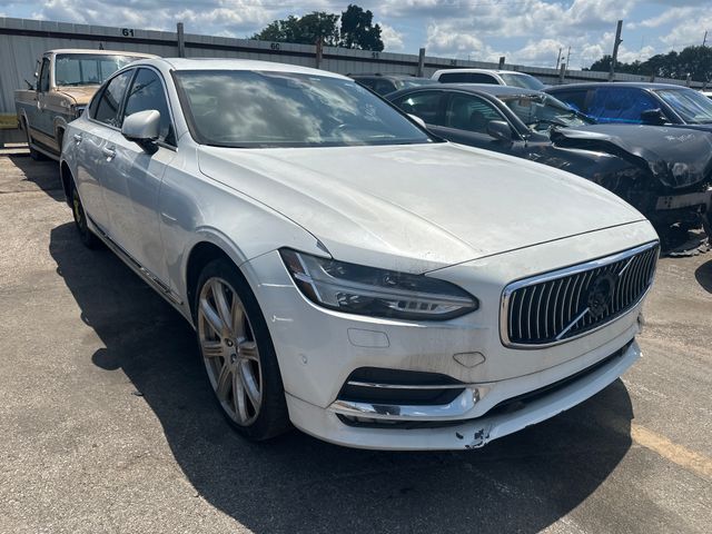 2017 VOLVO S90 photo 2 of 7