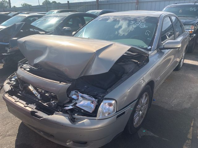 2005 VOLVO S80 photo 1 of 6