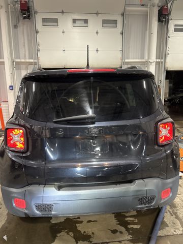 2016 JEEP Renegade photo 3 of 8